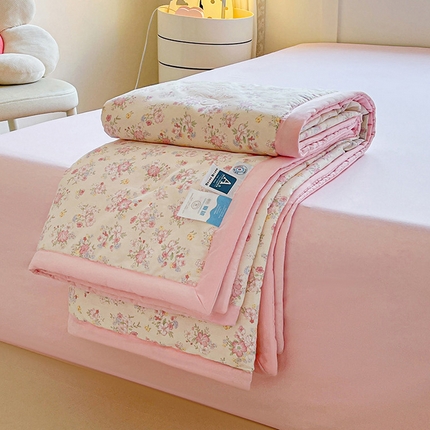 金喜 2025新款全棉印花夏被可爱卡通风夏凉被薄被子夏被四件套 洛琳粉