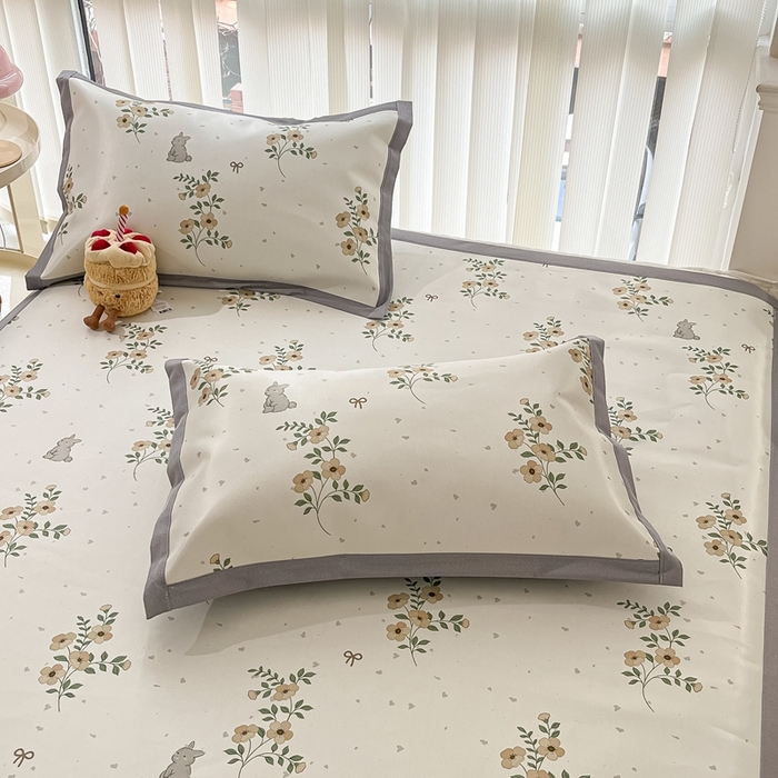 91家纺网 家纺一手货源 找家纺 川悦生活 2025新款600D立体宽边冰丝印花凉席 春日花钿