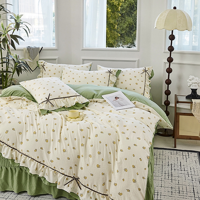 91家纺网 家纺一手货源 找家纺 卡迪亚家纺 2025新款轻氧棉小碎花韩式花边床盖 青柠