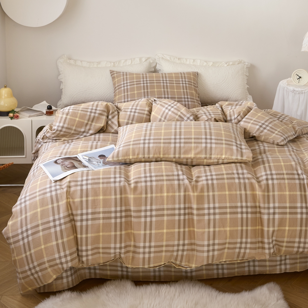 91家纺网 家纺一手货源 找家纺 嘉汀兰家居 2025新款圆角花边款全棉纯棉A类母婴级有氧全棉双层纱亲肤全棉小清新印花四件套 格韵