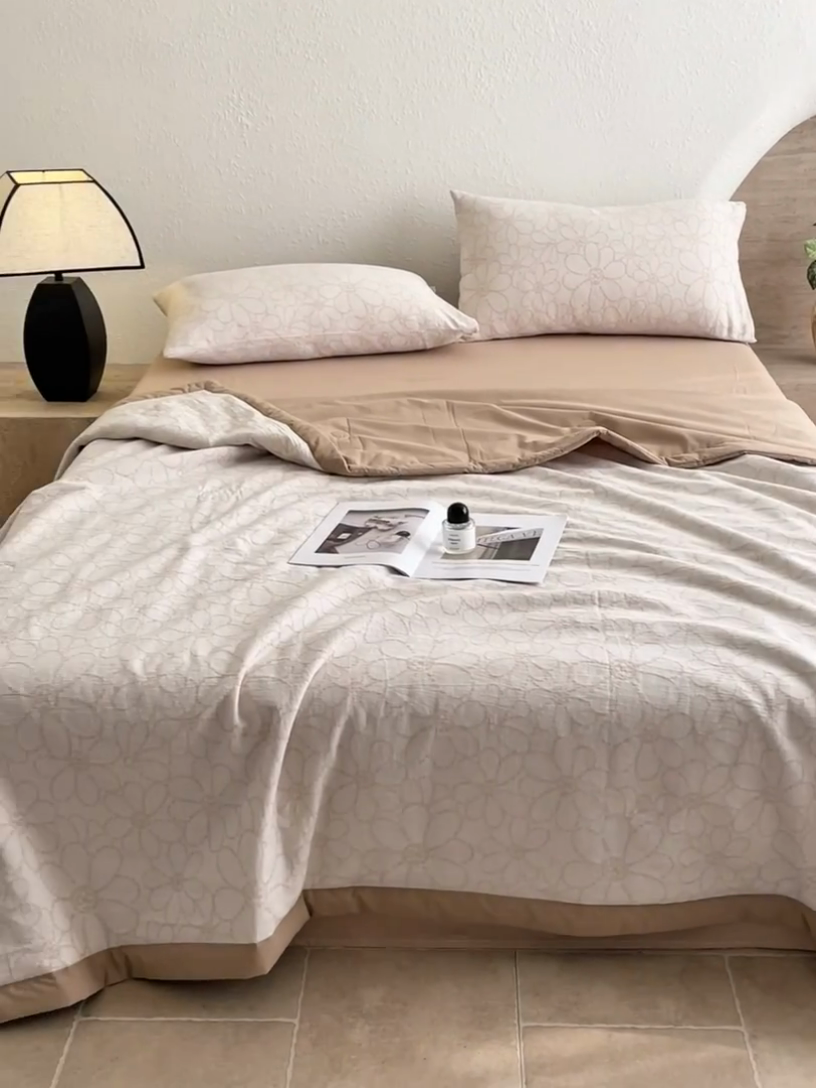 91家纺网 家纺一手货源 找家纺 吾诺 2025 全棉色织提花三层纱夏被四件套全棉夏被大豆夏被夏凉被空调被子被芯 太阳花