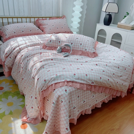 暖居 2025春夏款高温砂洗棉花床盖三件套被套四件套同款纯棉夏被空调被四季 樱桃格子粉