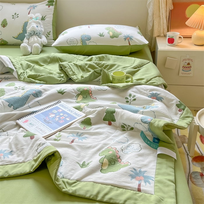 91家纺网 家纺一手货源 找家纺 梵蒂莎 2025云朵棉棉花夏被恐龙天地-绿