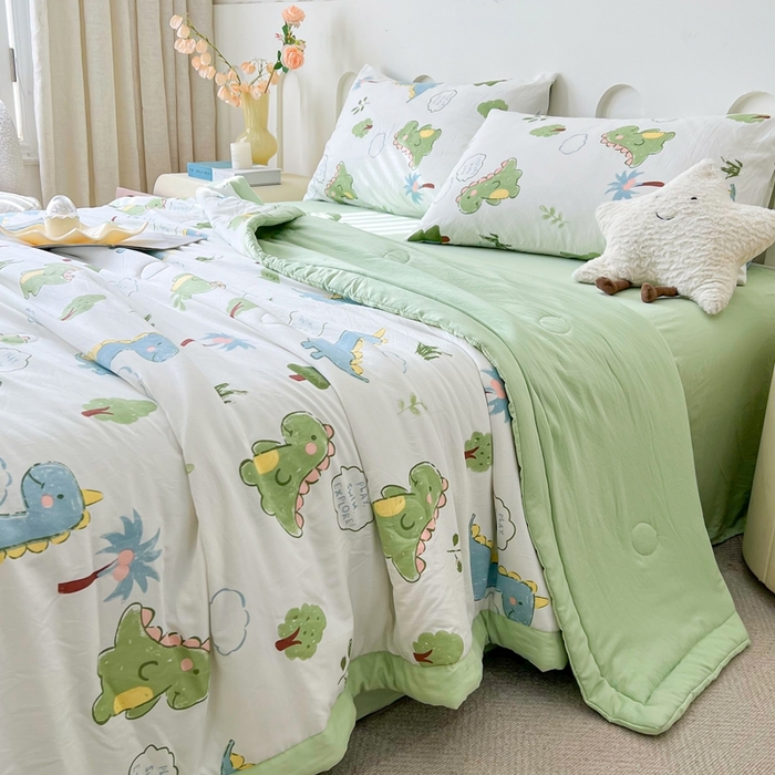 91家纺网 家纺一手货源 找家纺 爱屋及屋2025新款棉花夏被 绿色恐龙