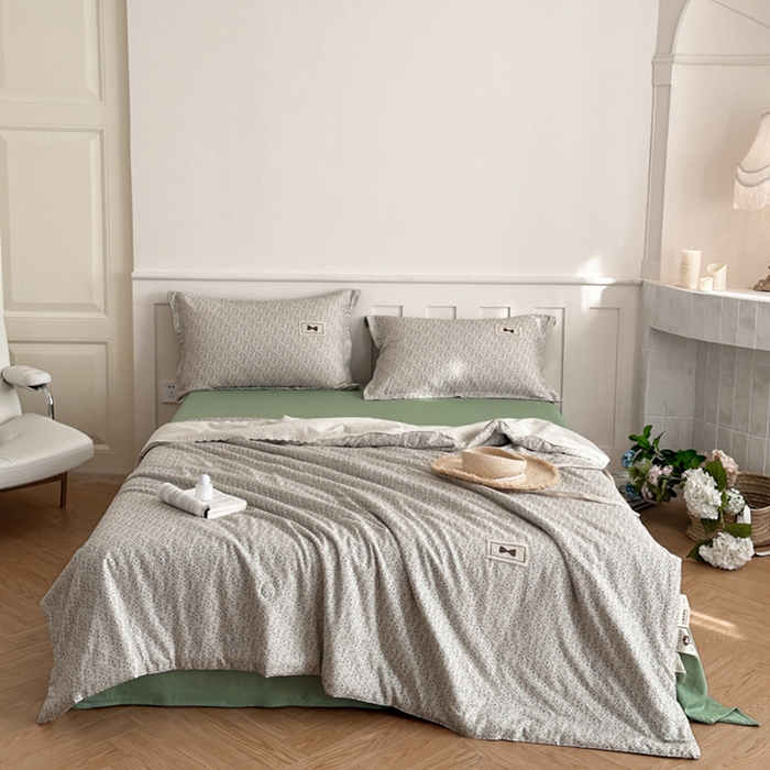 91家纺网 家纺一手货源 找家纺 帕拉美拉 2025新款全棉双层纱玉米聚乳酸夏被春秋被冬被玉米被 三件套四件套 春日初妆（米）