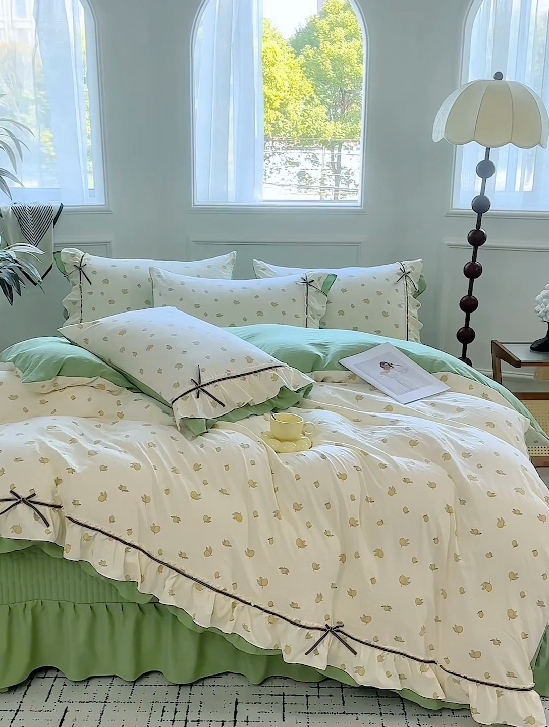 91家纺网 家纺一手货源 找家纺 卡迪亚家纺 2025新款轻氧棉小碎花韩式花边床盖 青柠