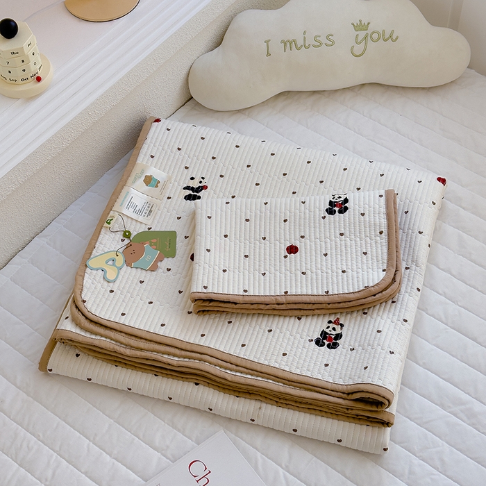 91家纺网 家纺一手货源 找家纺 赫梵茜 2025新款有氧针织双层纱单床盖床盖三件套床盖四件套 熊猫胖胖-白