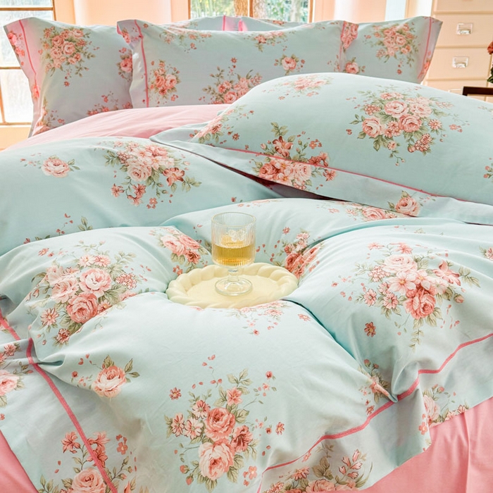 91家纺网 家纺一手货源 找家纺 7V 2025新款轻奢大宽边100%纯棉四件套133*76全棉喷气宽幅长绒棉被套床单床笠套件 花之茵