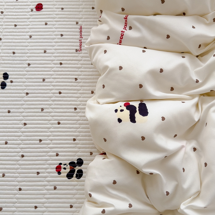 91家纺网 家纺一手货源 找家纺 赫梵茜 2025新款有氧针织双层纱单床盖床盖三件套床盖四件套 熊猫胖胖-白