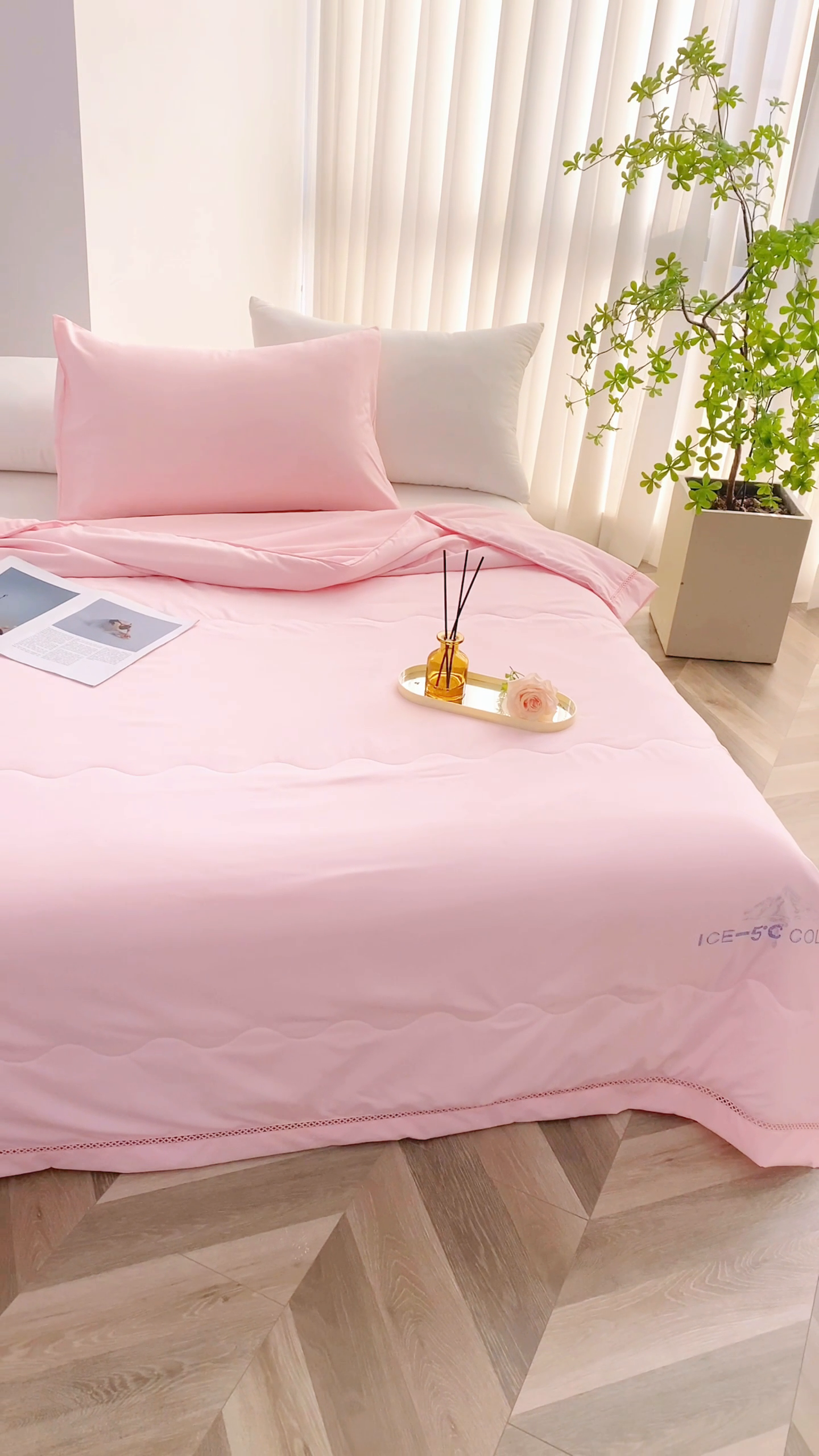 91家纺网 家纺一手货源 找家纺 （总）优姿2025新款云柔棉大豆镂空烫钻夏被被子被芯