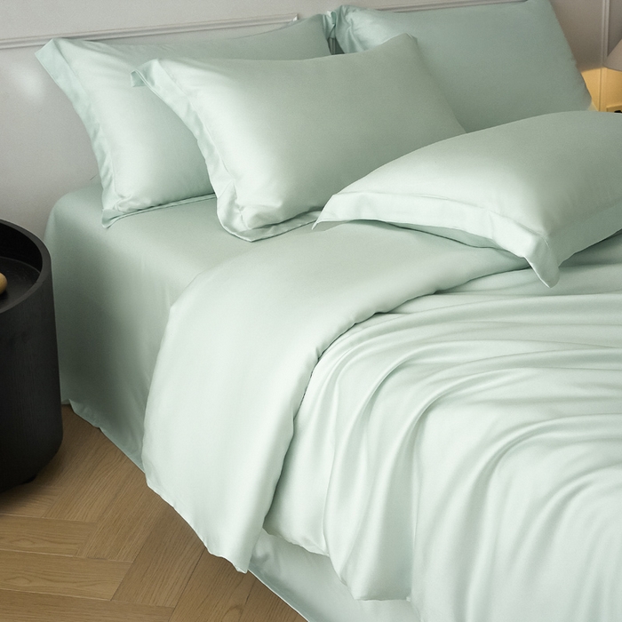 91家纺网 家纺一手货源 找家纺 涵宸2025新款天丝-天丝棉-纯色四件套-场景1 空绿