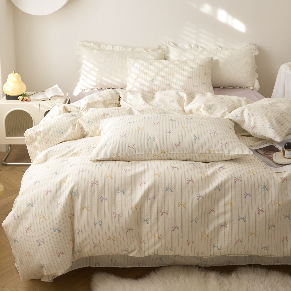 91家纺网 家纺一手货源 找家纺 嘉汀兰家居 2025新款圆角花边款全棉纯棉A类母婴级有氧全棉双层纱亲肤全棉小清新印花四件套 蝴蝶结