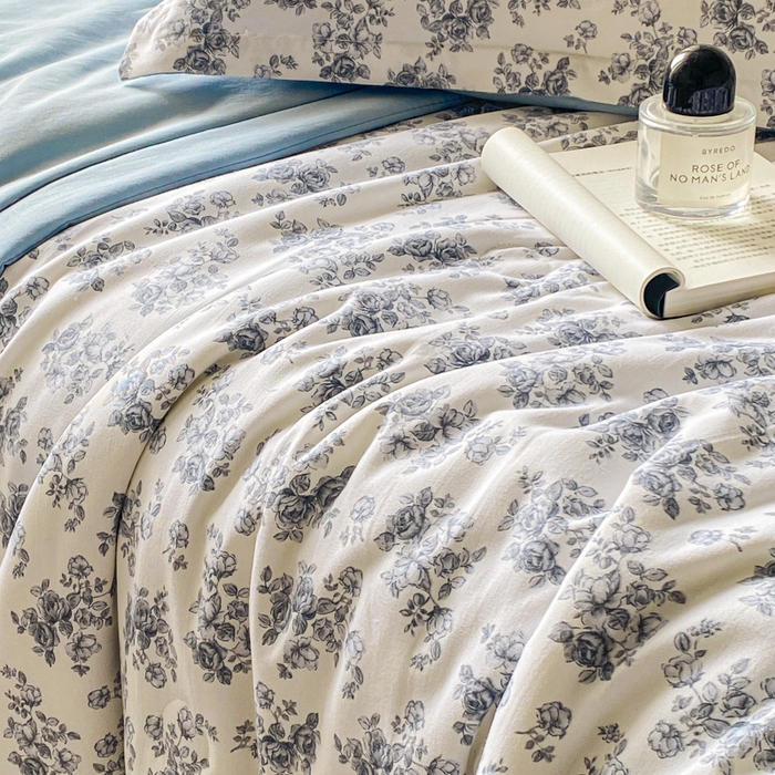 91家纺网 家纺一手货源 找家纺 左右家纺 2025新款A类双层纱大豆夏凉被 云水兰