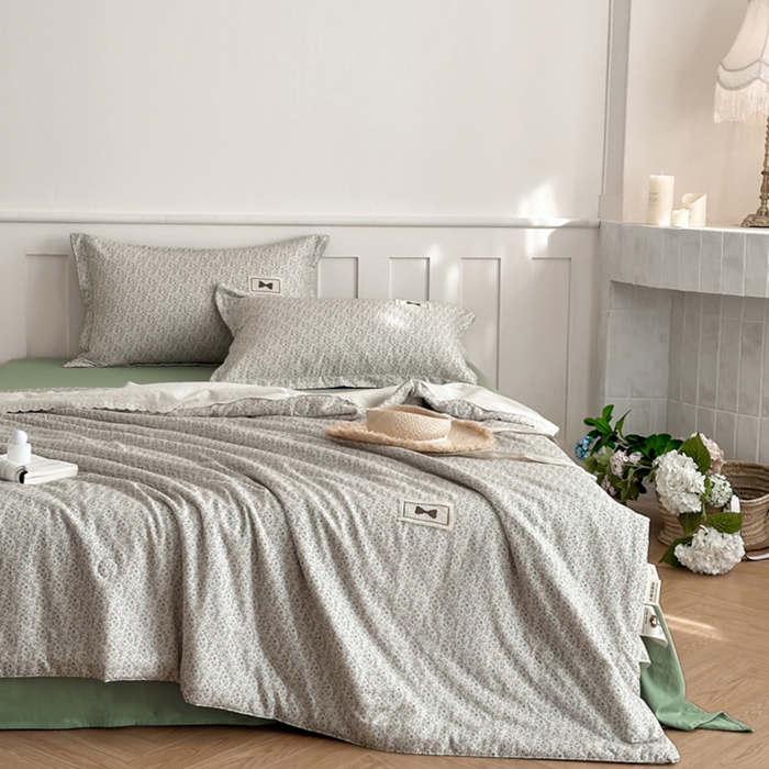 91家纺网 家纺一手货源 找家纺 帕拉美拉 2025新款全棉双层纱玉米聚乳酸夏被春秋被冬被玉米被 三件套四件套 春日初妆（米）