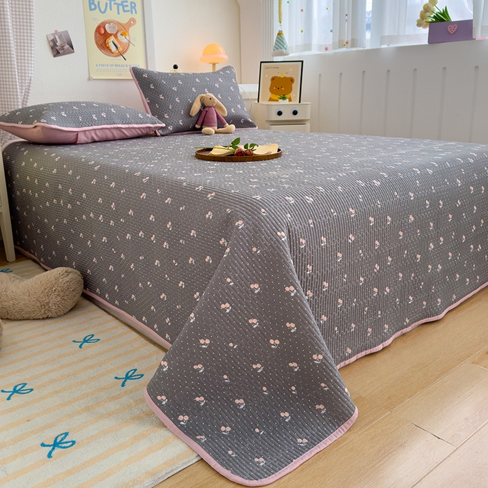 91家纺网 家纺一手货源 找家纺 赫梵茜 2025新款有氧针织双层纱单床盖床盖三件套床盖四件套 复古樱桃