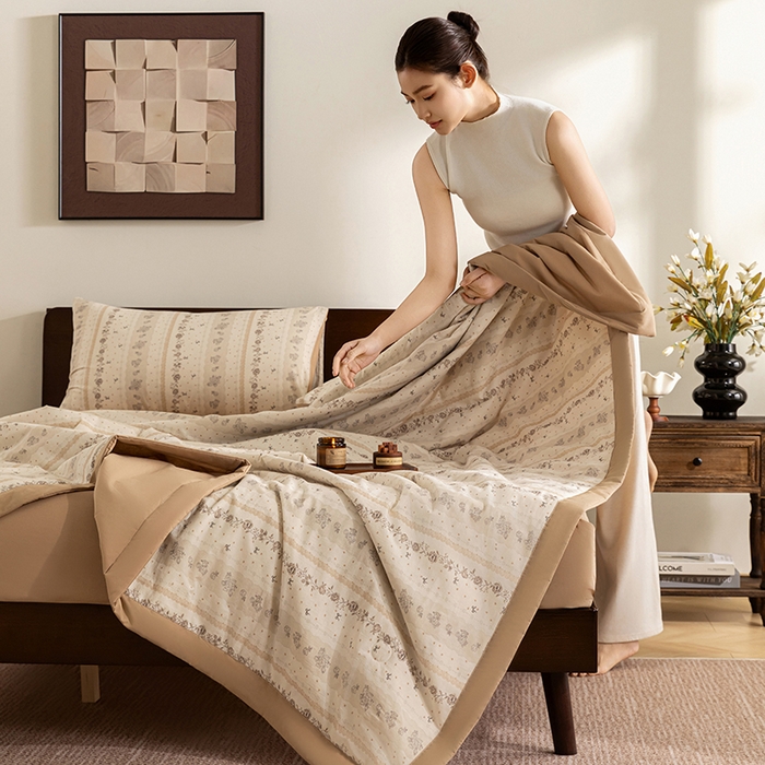 91家纺网 家纺一手货源 找家纺 吾诺 2025 全棉印花单层纱大豆夏被四件套夏凉被空调被子被芯全棉夏被 恬美