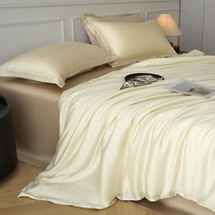 91家纺网 家纺一手货源 找家纺 涵宸2025新款天丝-天丝棉-纯色四件套-场景1 象牙白+奶茶杏