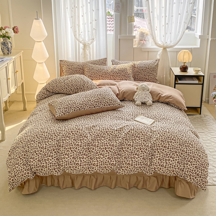 91家纺网 家纺一手货源 找家纺 一比一家纺 2025新款针织双层纱床盖四件套 豹纹风尚