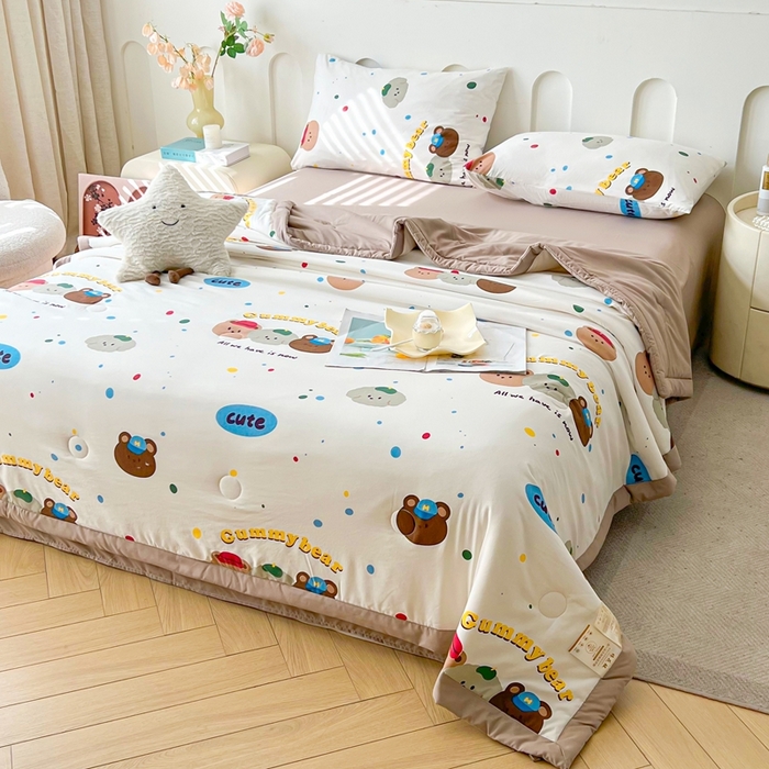 91家纺网 家纺一手货源 找家纺 爱屋及屋2025新款棉花夏被 复古小熊