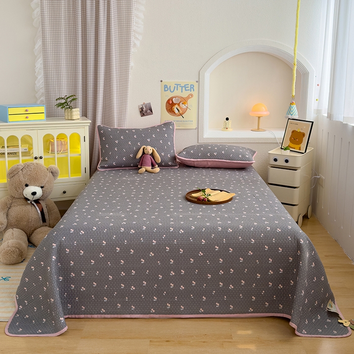 91家纺网 家纺一手货源 找家纺 赫梵茜 2025新款有氧针织双层纱单床盖床盖三件套床盖四件套 复古樱桃