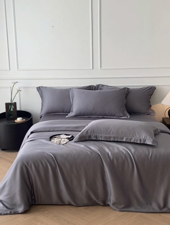 91家纺网 家纺一手货源 找家纺 涵宸2025新款天丝-天丝棉-纯色四件套-场景1 星夜灰