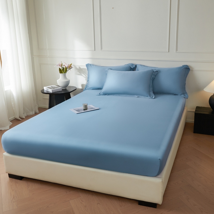 91家纺网 家纺一手货源 找家纺 涵宸2025新款天丝-天丝棉-纯色单床笠-场景1 床笠-星耀兰