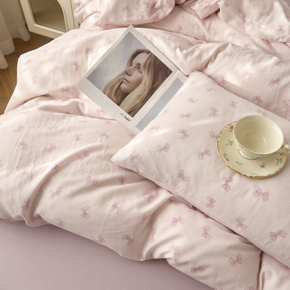 91家纺网 家纺一手货源 找家纺 嘉汀兰家居 2025新款圆角花边款全棉纯棉A类母婴级有氧全棉双层纱亲肤全棉小清新印花四件套 恋曲粉