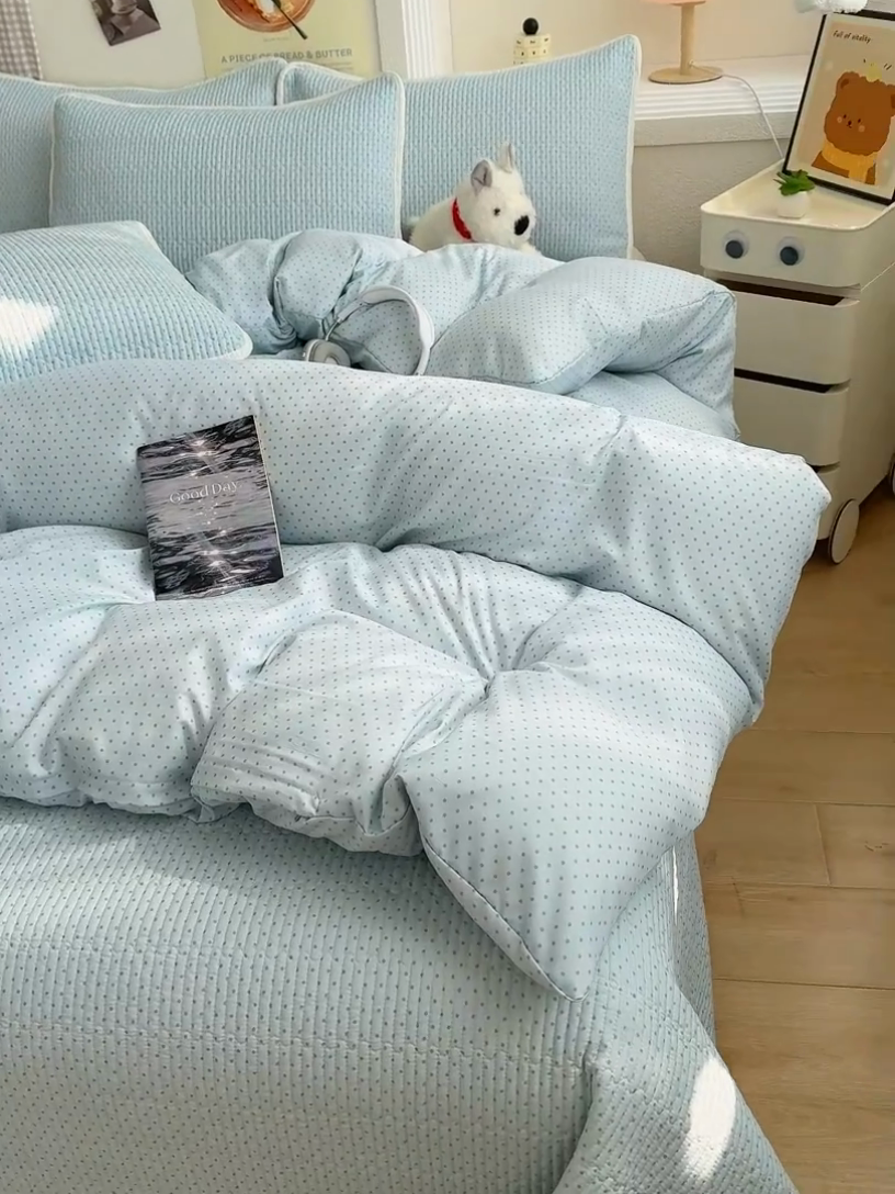 91家纺网 家纺一手货源 找家纺 赫梵茜 2025新款有氧针织双层纱单床盖床盖三件套床盖四件套 方糖-兰