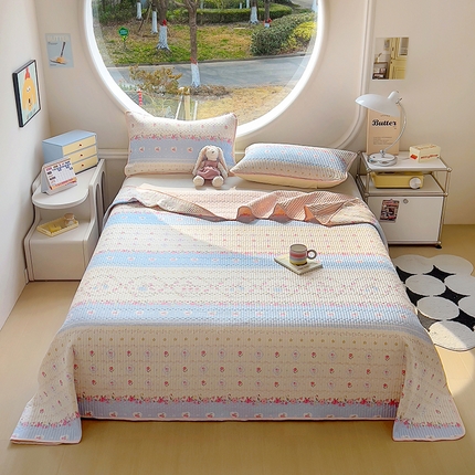 昊川家纺  2025新款全棉床盖 花园兔