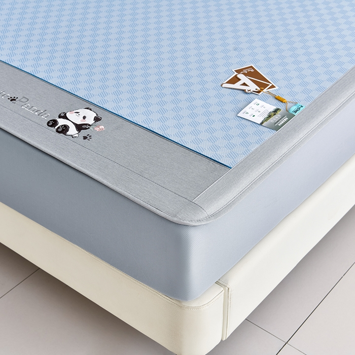 91家纺网 家纺一手货源 找家纺 小牛席业 2025新款棋盘格-熊猫凉感冰丝席系列（床笠款） 蓝色