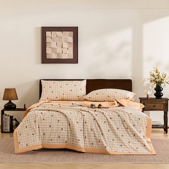 91家纺网 家纺一手货源 找家纺 吾诺 2025 全棉印花单层纱大豆夏被四件套夏凉被空调被子被芯全棉夏被 格子草莓