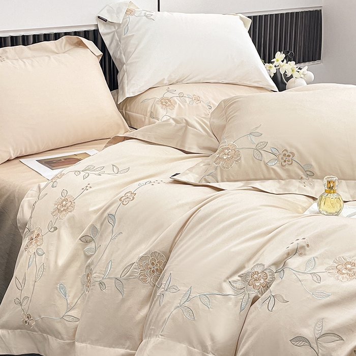 91家纺网 家纺一手货源 找家纺 2025新款春夏新款A类长绒棉全工艺刺绣四件套纯棉全棉轻奢风直播高端床上用品 蔓艺-奶杏