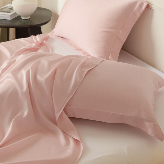 91家纺网 家纺一手货源 找家纺 涵宸2025新款天丝-天丝棉-纯色单枕套-场景1 枕套-玫瑰粉