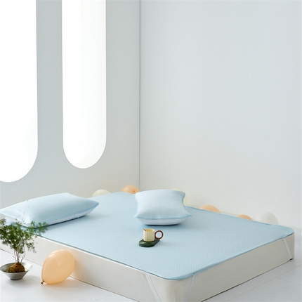 凌云家纺 2025年爆款新品100%锦纶冰丝凉感三明治凉席 蓝色