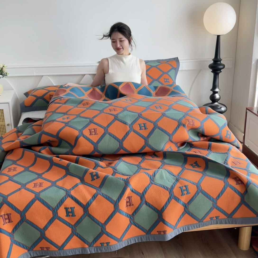 91家纺网 家纺一手货源 找家纺 棠薇家纺 2025新款60S长绒棉纯棉纱布毛巾被 轻奢【磨砂按摩手感】