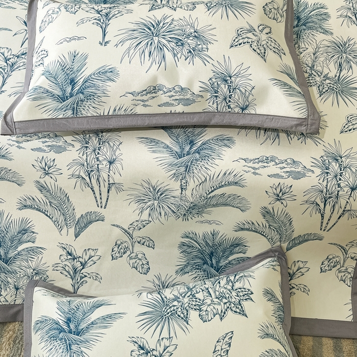 91家纺网 家纺一手货源 找家纺 川悦生活 2025新款600D立体宽边冰丝印花凉席 森林丛野-蓝