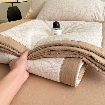 91家纺网 家纺一手货源 找家纺 （总）吾诺 2025 全棉色织提花三层纱夏被四件套全棉夏被大豆夏被夏凉被空调被子被芯