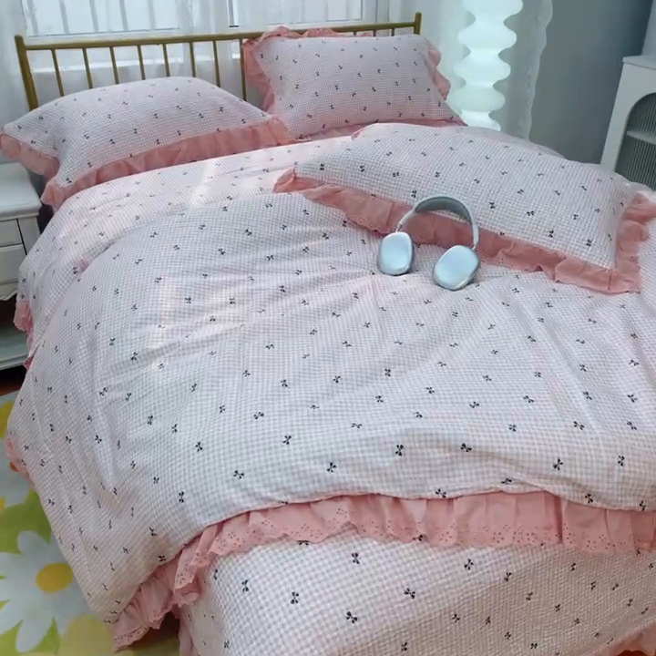 91家纺网 家纺一手货源 找家纺 暖居 2025春夏款高温砂洗棉花床盖三件套被套四件套同款纯棉夏被空调被四季 点点蝴蝶结