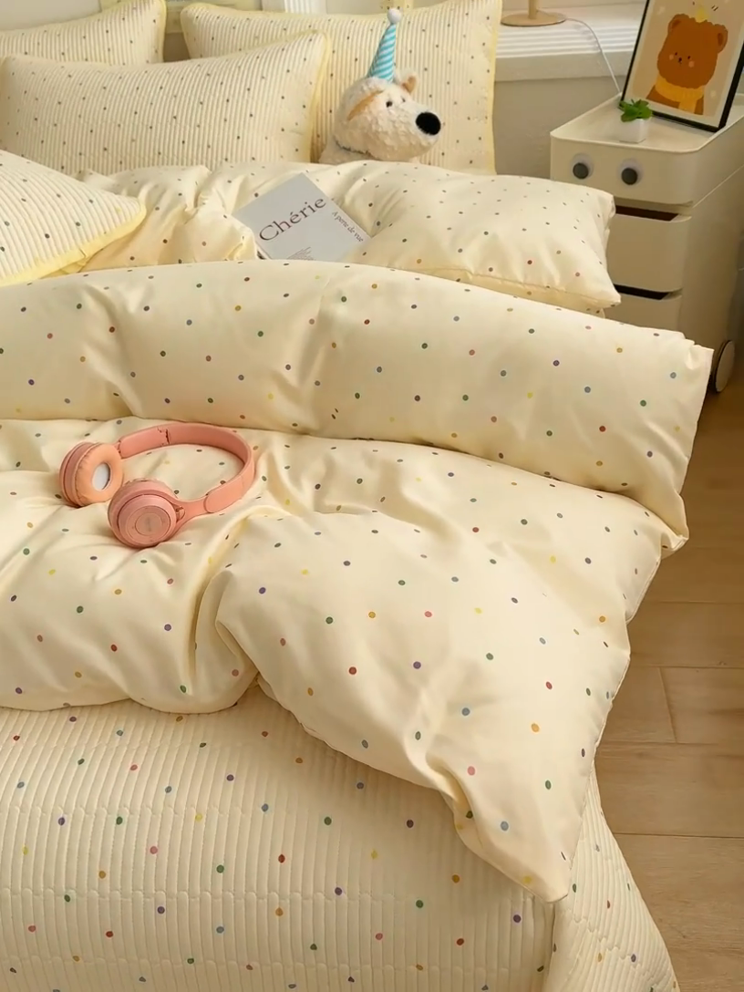 91家纺网 家纺一手货源 找家纺 赫梵茜 2025新款有氧针织双层纱单床盖床盖三件套床盖四件套 奶油波波