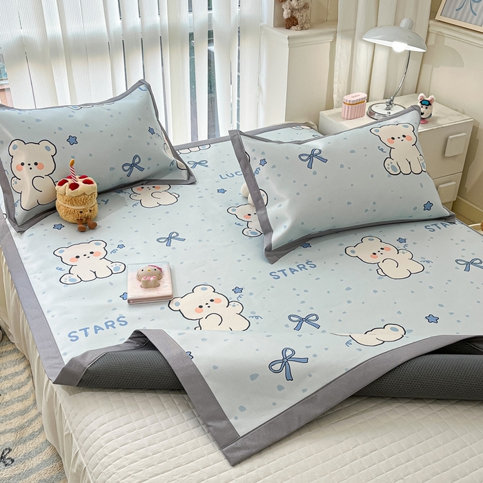 91家纺网 家纺一手货源 找家纺 川悦生活 2025新款600D立体宽边冰丝印花凉席 冰星小熊