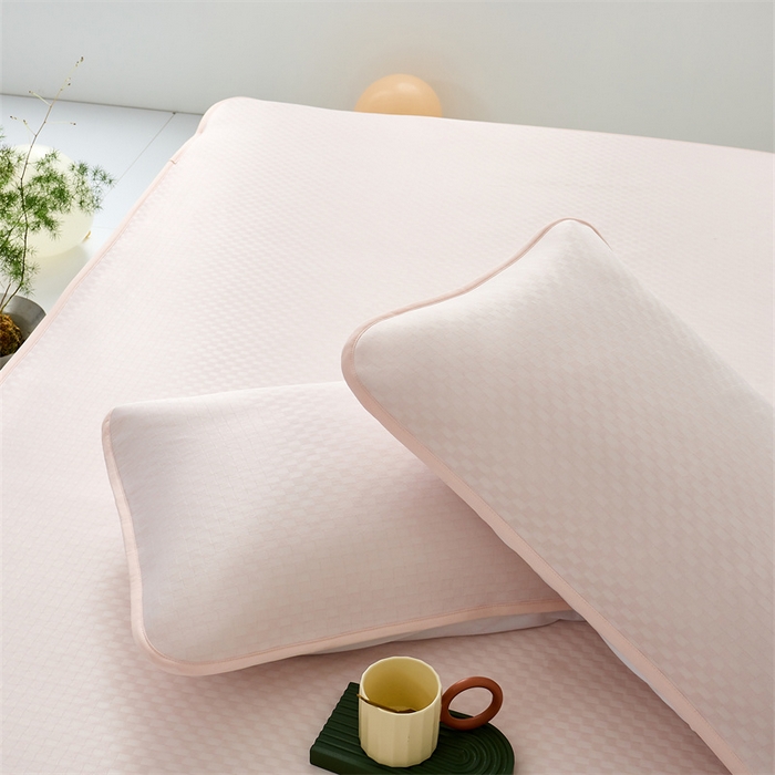 91家纺网 家纺一手货源 找家纺 凌云家纺 2025年爆款新品100%锦纶冰丝凉感三明治凉席 粉色