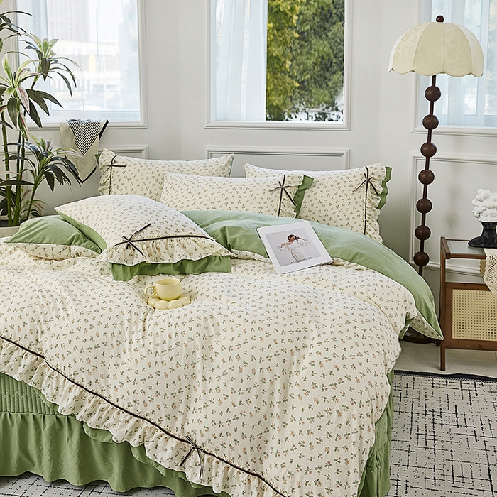 91家纺网 家纺一手货源 找家纺 卡迪亚家纺 2025新款轻氧棉小碎花韩式花边床盖 千寻