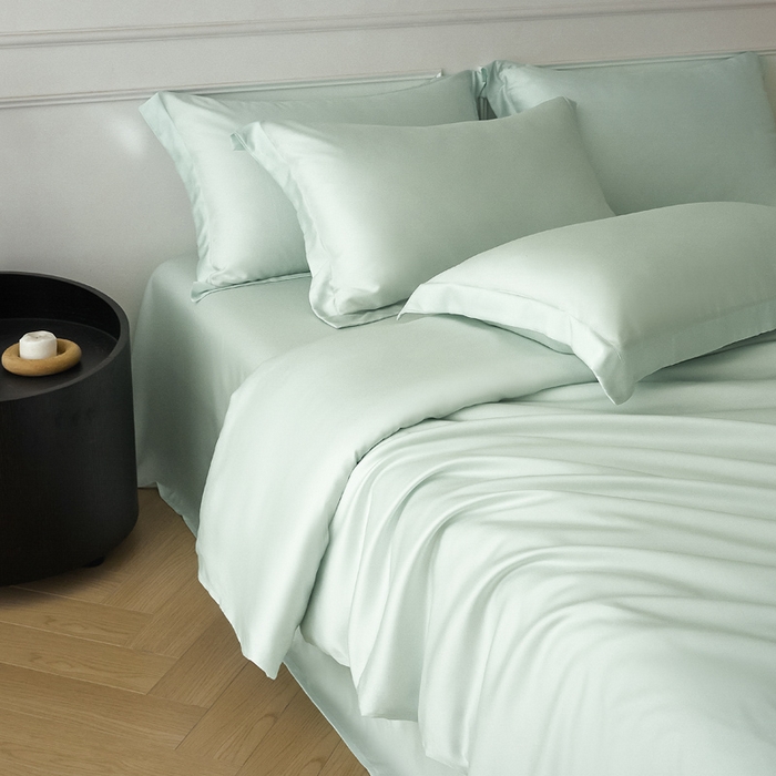 91家纺网 家纺一手货源 找家纺 涵宸2025新款天丝-天丝棉-纯色四件套-场景1 空绿