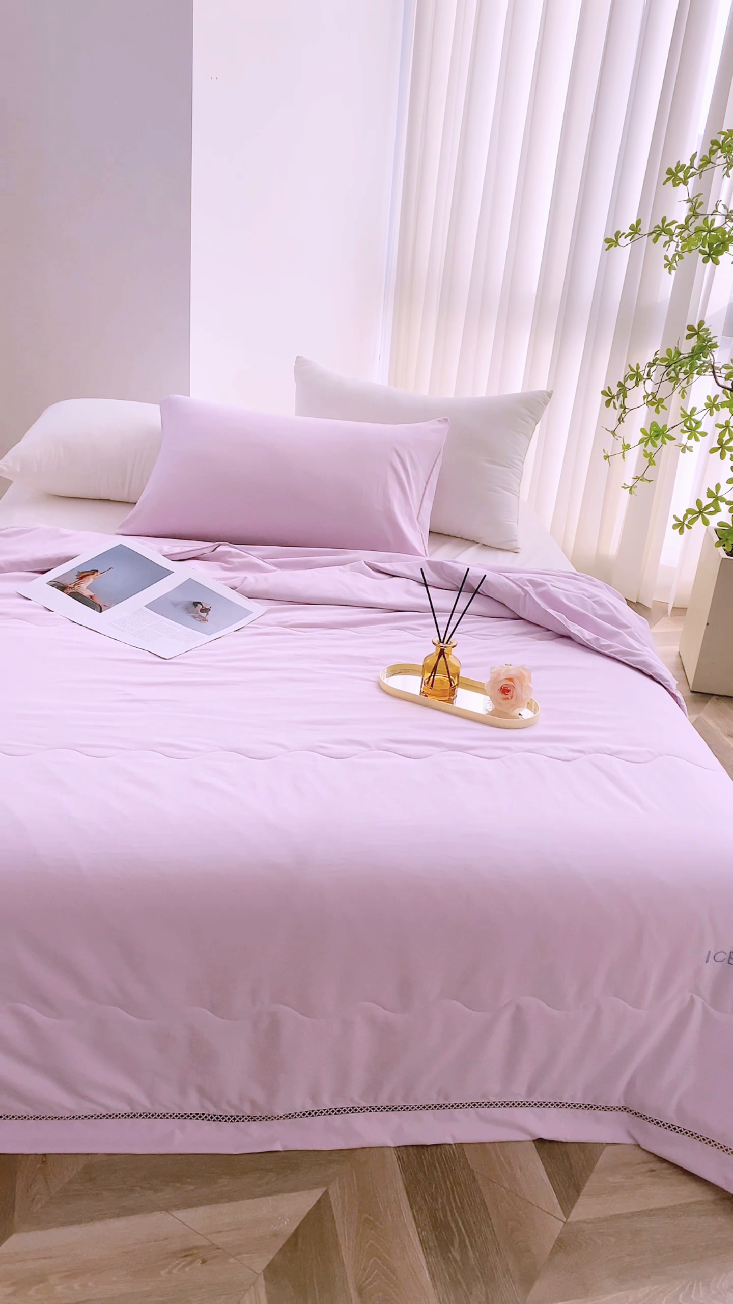 91家纺网 家纺一手货源 找家纺 优姿2025新款云柔棉大豆镂空烫钻夏被被子被芯 紫色