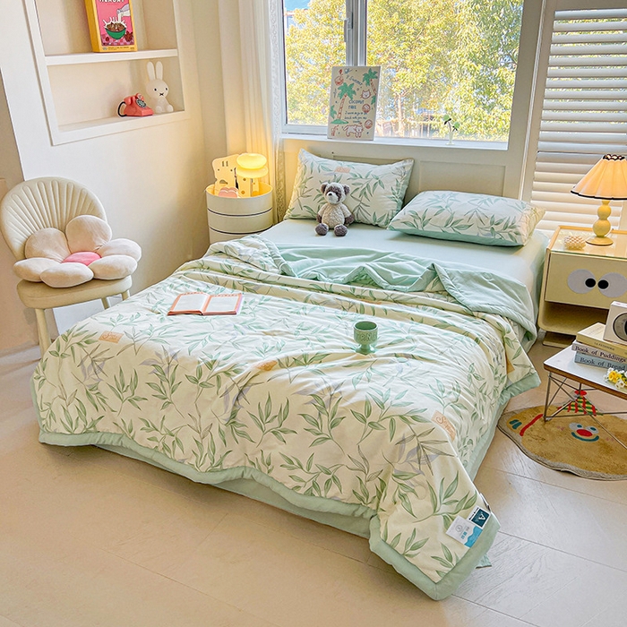 91家纺网 家纺一手货源 找家纺 金喜 2025新款全棉印花夏被可爱卡通风夏凉被薄被子夏被四件套 叶曲