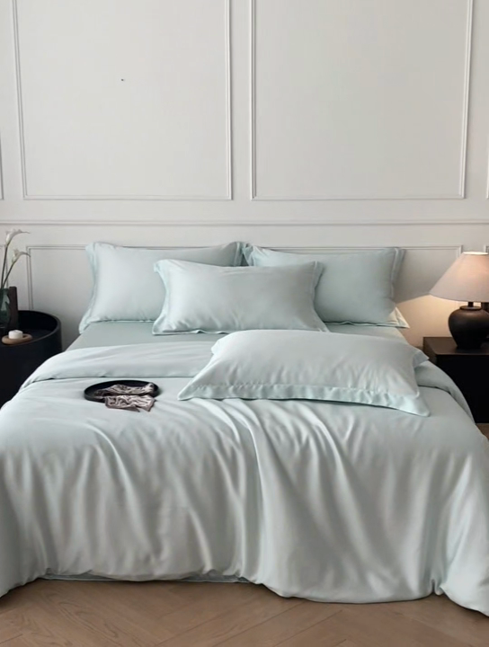 91家纺网 家纺一手货源 找家纺 涵宸2025新款天丝-天丝棉-纯色四件套-场景1 空绿