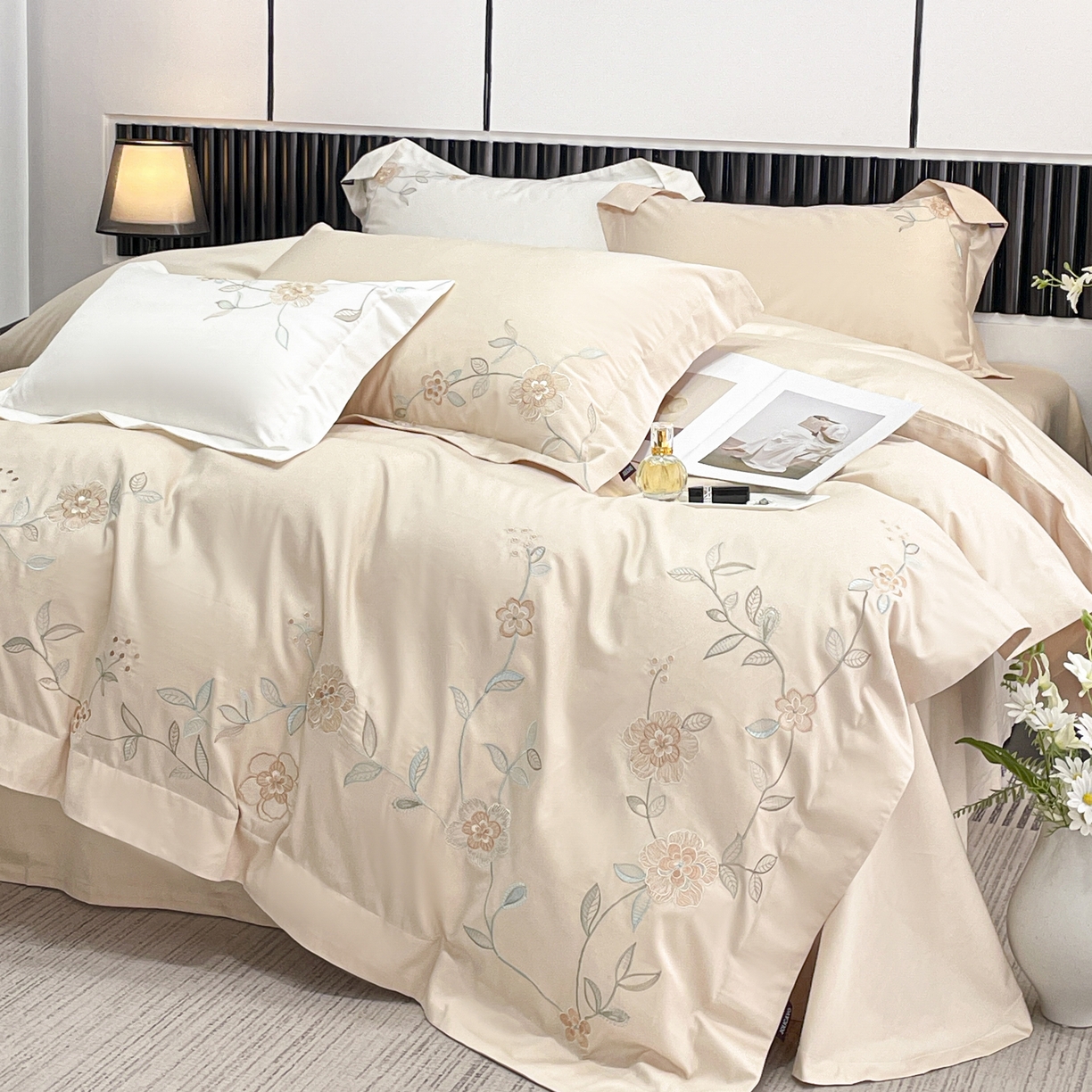 91家纺网 家纺一手货源 找家纺 2025新款春夏新款A类长绒棉全工艺刺绣四件套纯棉全棉轻奢风直播高端床上用品 蔓艺-奶杏