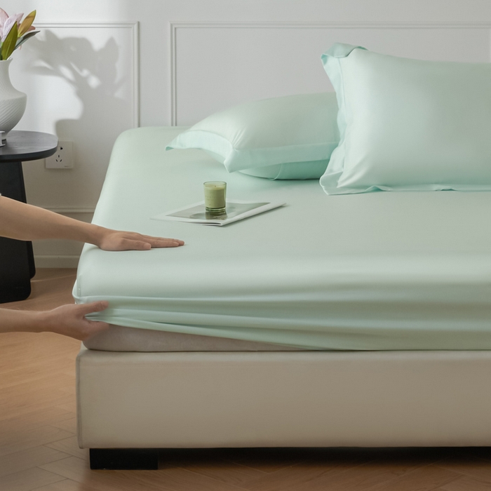 91家纺网 家纺一手货源 找家纺 涵宸2025新款天丝-天丝棉-纯色单床笠-场景1 床笠-空绿