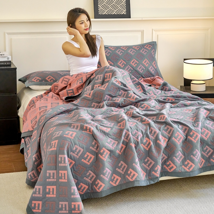 91家纺网 家纺一手货源 找家纺 棠薇家纺 2025新款60S长绒棉纯棉纱布毛巾被 灵动旋律