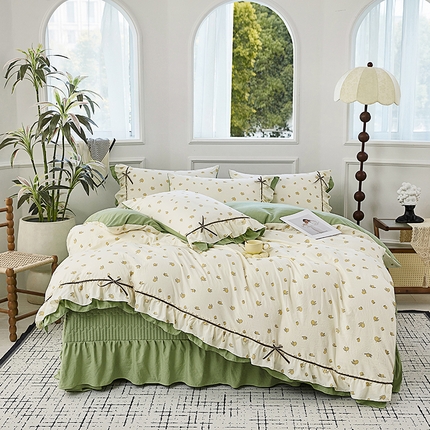 91家纺网 家纺一手货源 找家纺 （总）卡迪亚家纺 2025新款轻氧棉小碎花韩式花边床盖